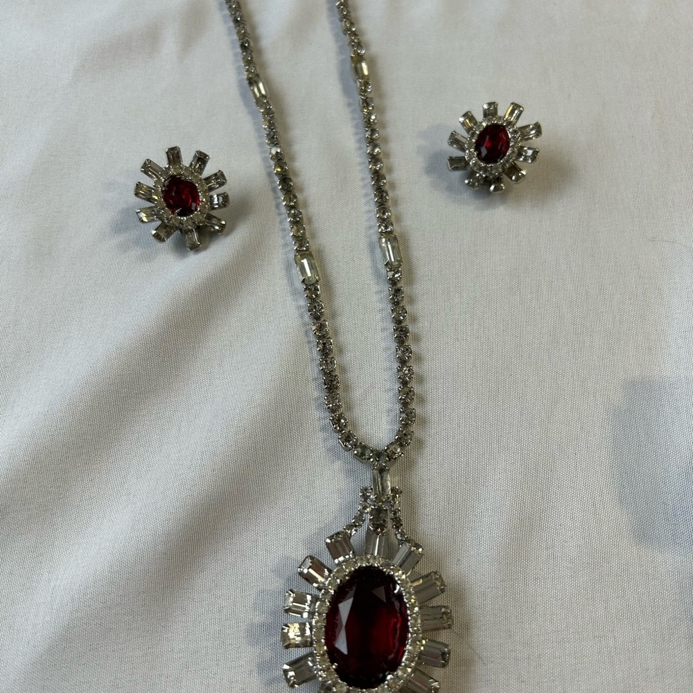 Vintage Elegant Silver and Red Jewelry Set